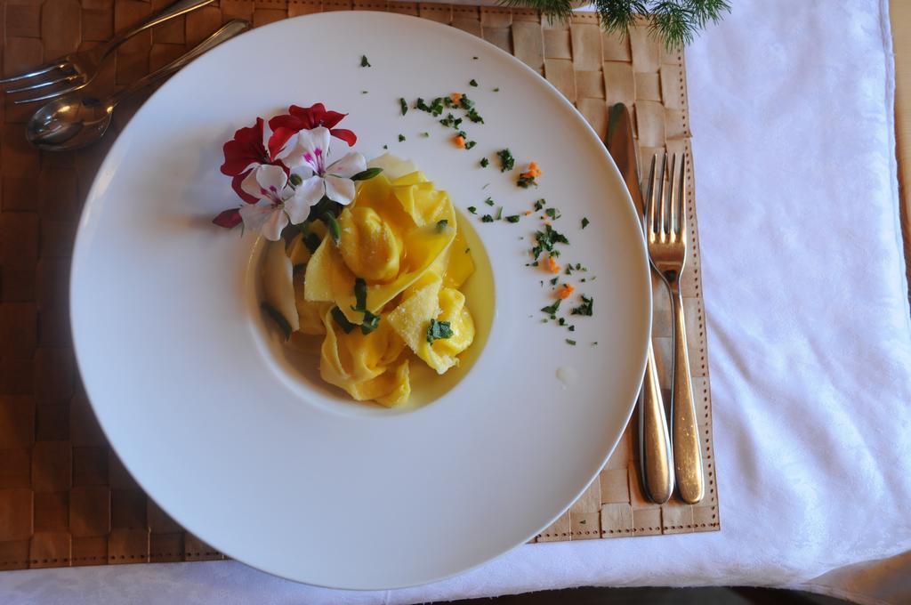 Agritur Fior Di Bosco Hotel Valfloriana ภายนอก รูปภาพ